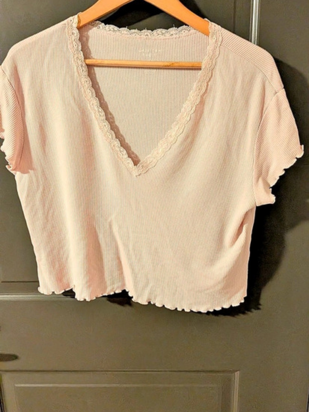 American Eagle AE Soft & Sexy Ribbed V-Neck T-Shirt Pink
